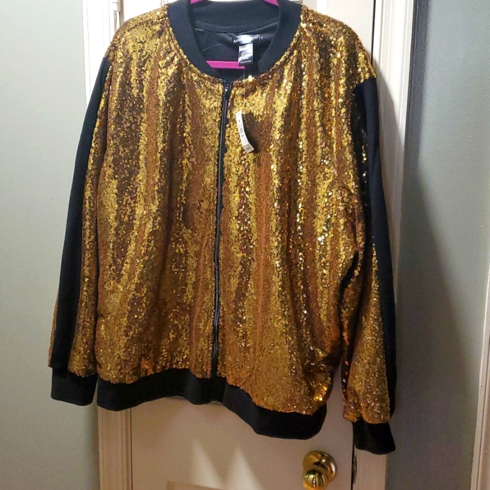 Active wear sparkling gold and black jacket with pockets NWT